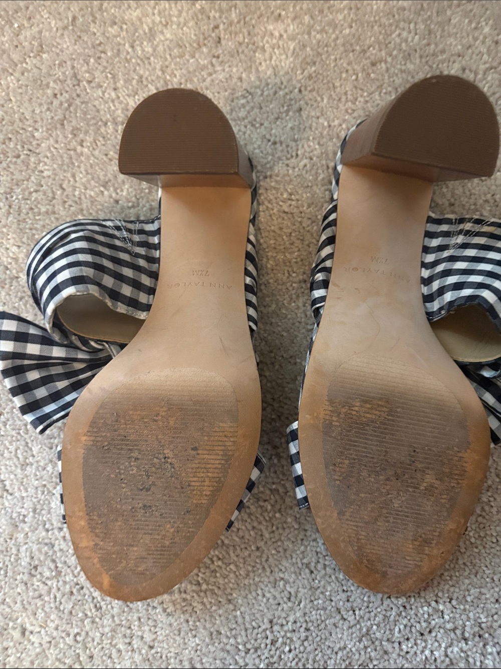 Ann Taylor Navy and White Gingham Bow Slide sandals - Picture 3 of 3
